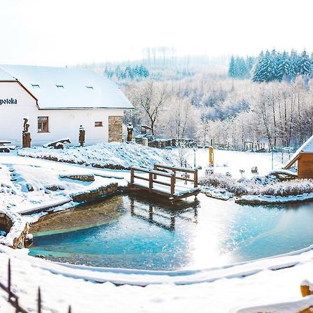 Penzion U Cerneho Potoka Nová Lhota Exterior foto
